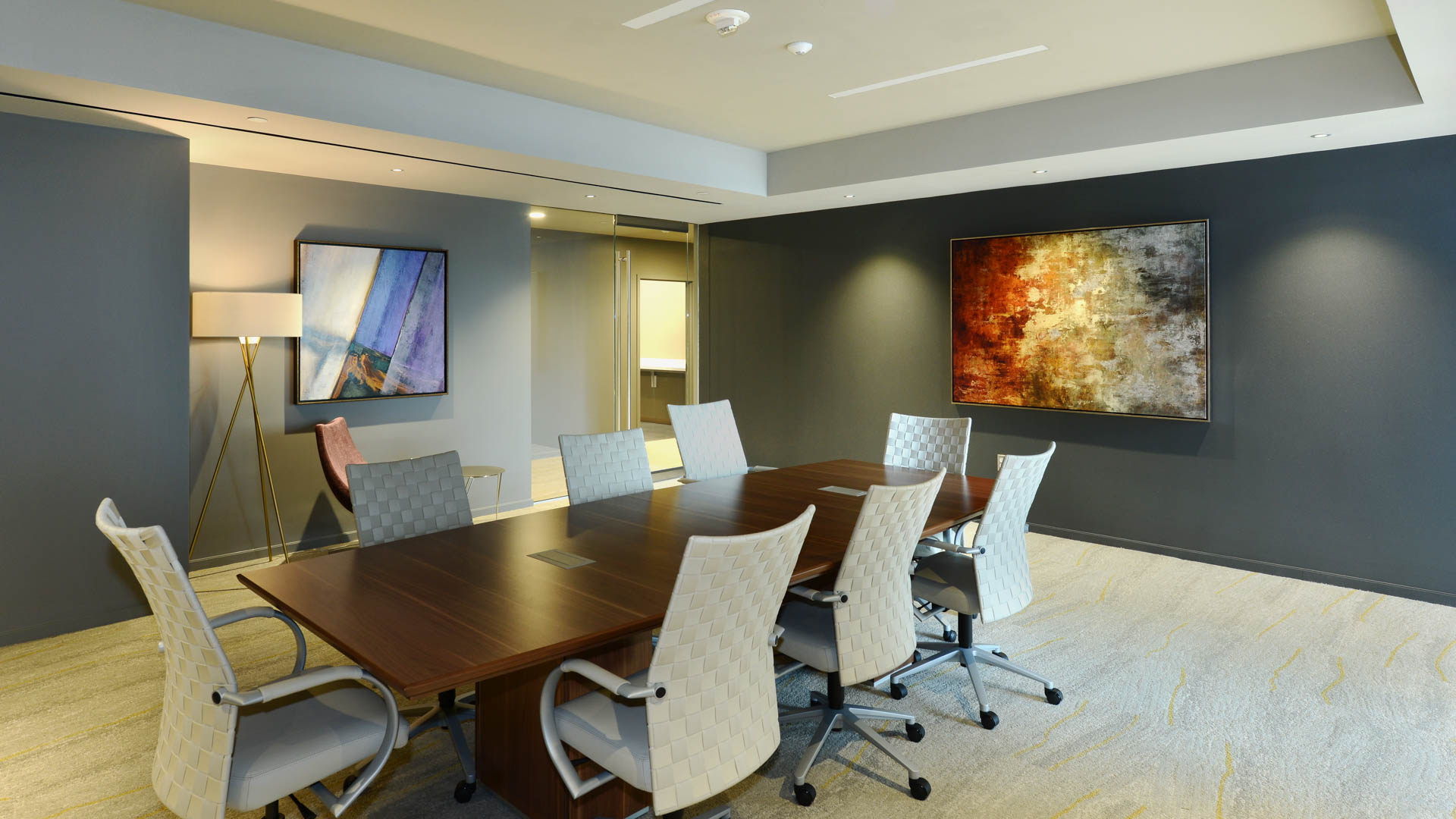 Work space at Water Park Towers Apartments (1 of 2)