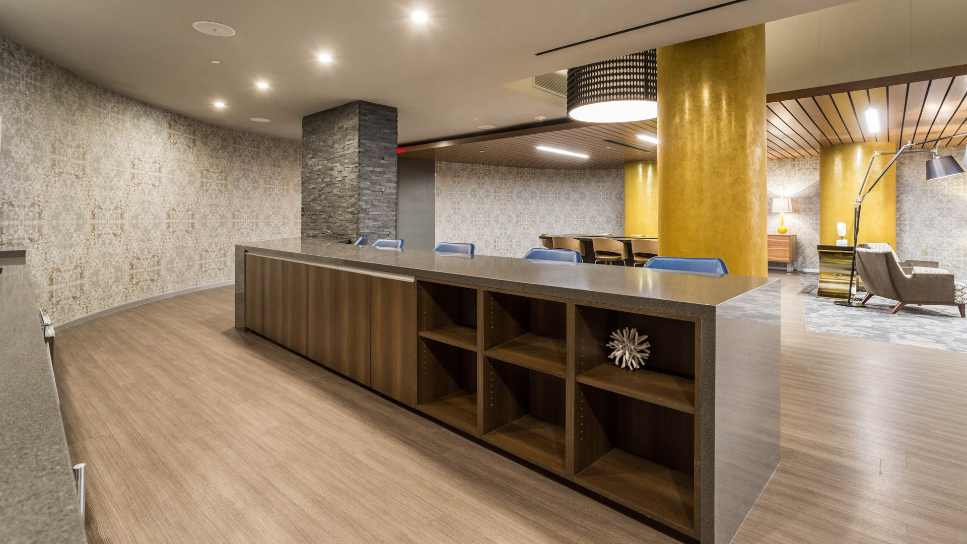 Lounge at Water Park Towers Apartments (1 of 2)