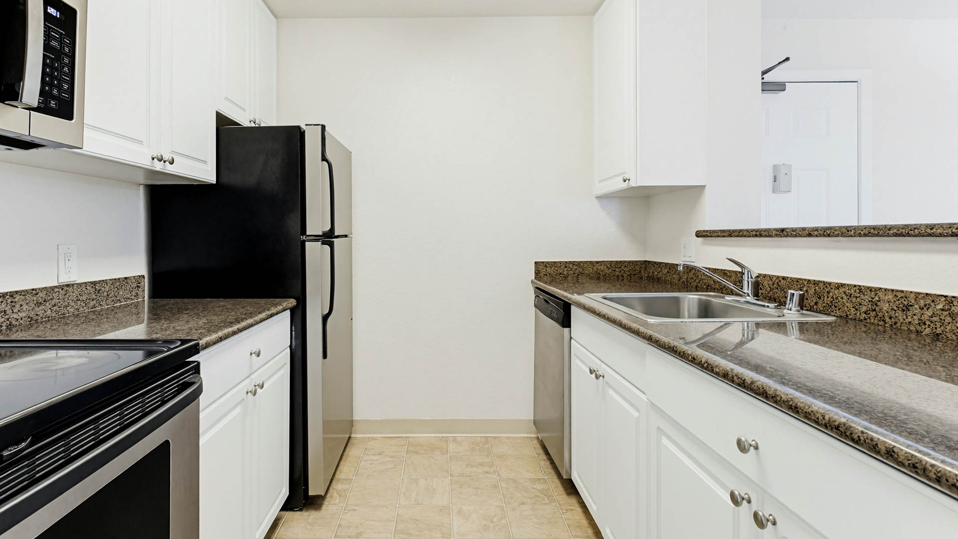 Artistry Emeryville Apartments 3 of 12