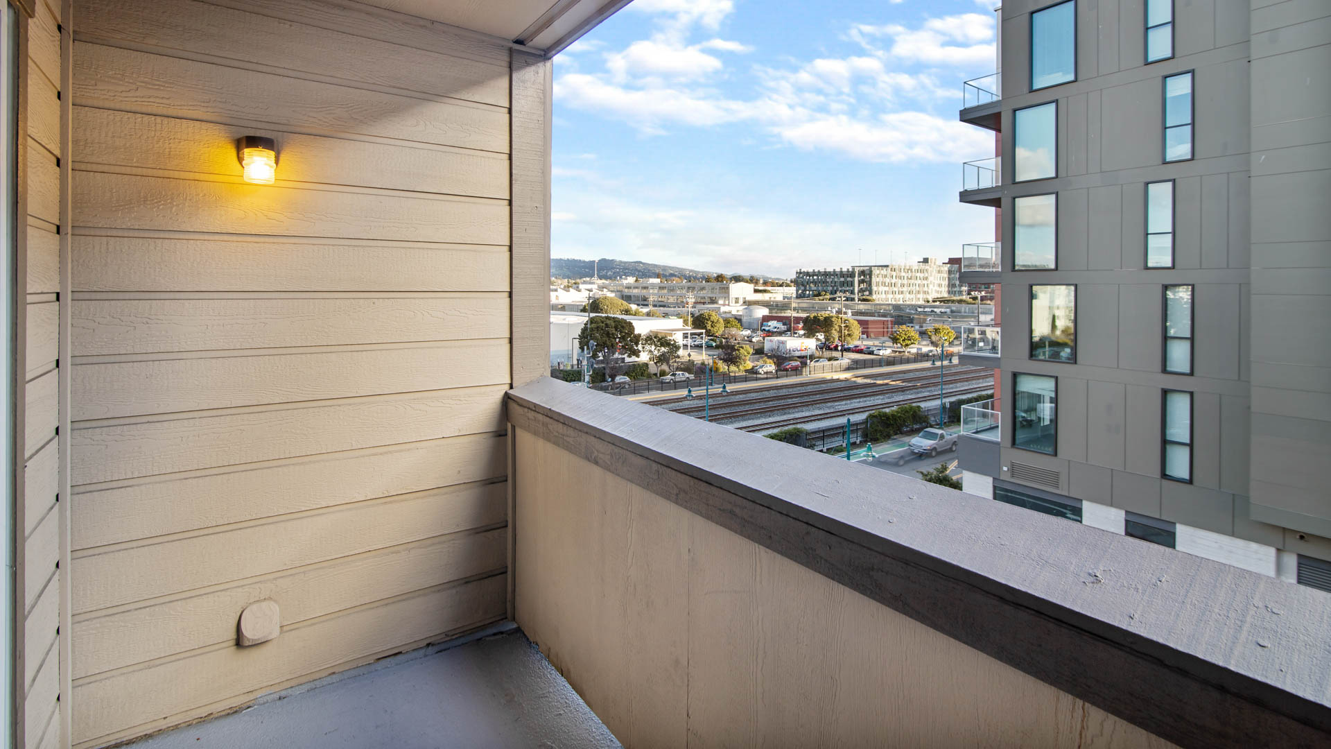 Artistry Emeryville Apartments 8 of 12