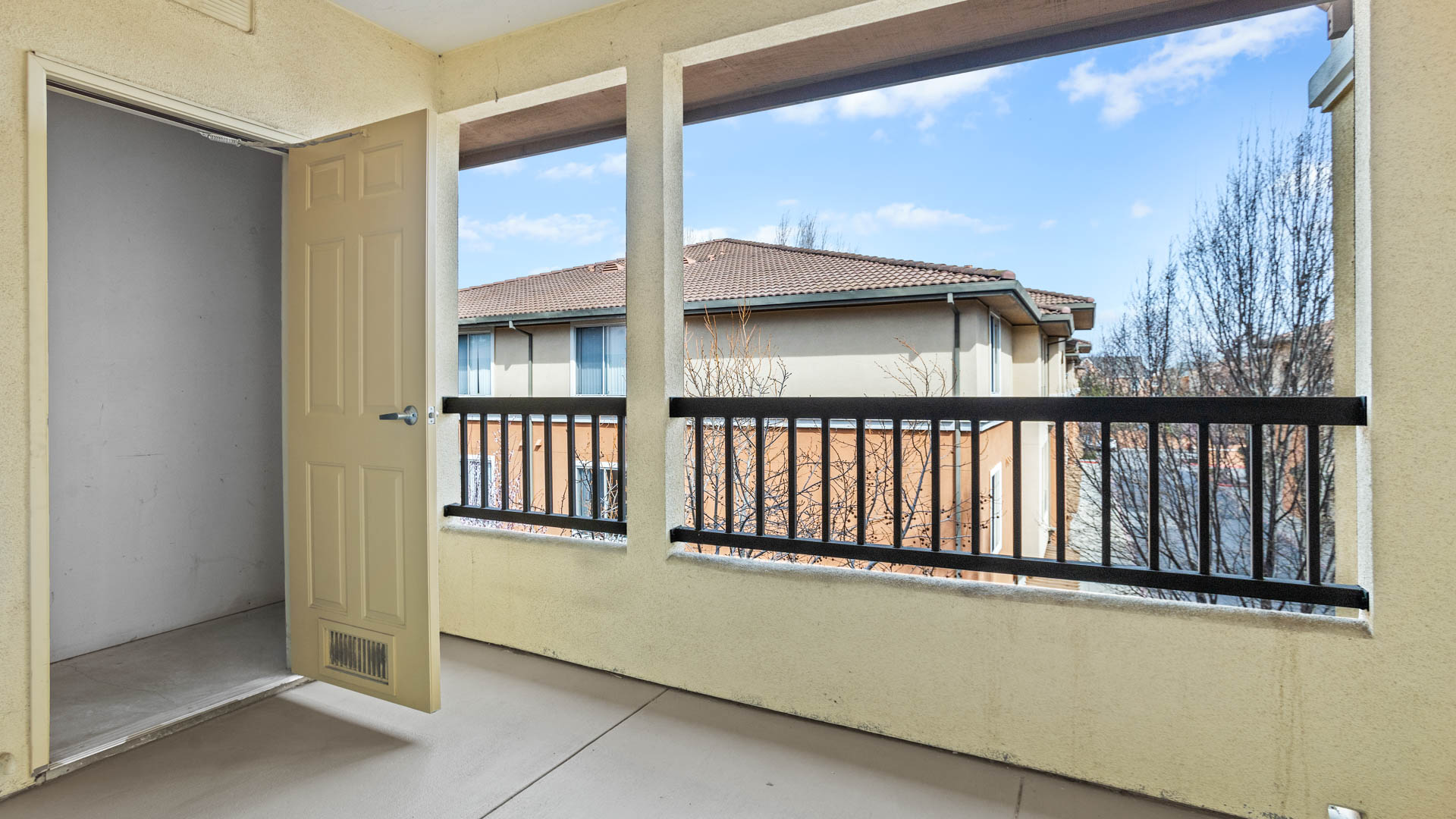 Estancia at Santa Clara Apartments 9 of 12