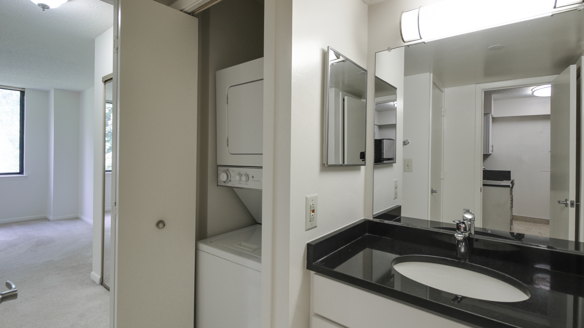2501 Porter Apartments 7 of 14