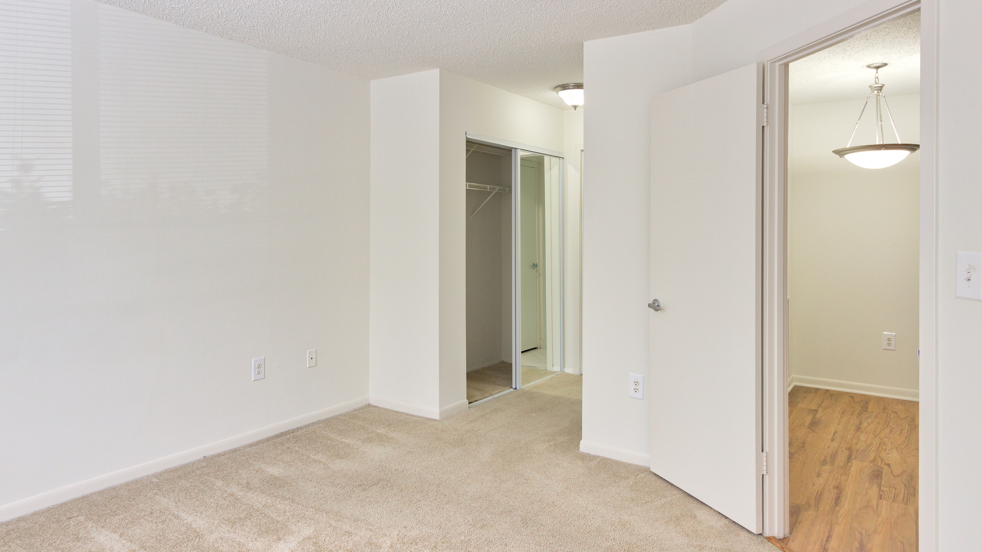 2501 Porter Apartments 2 of 17
