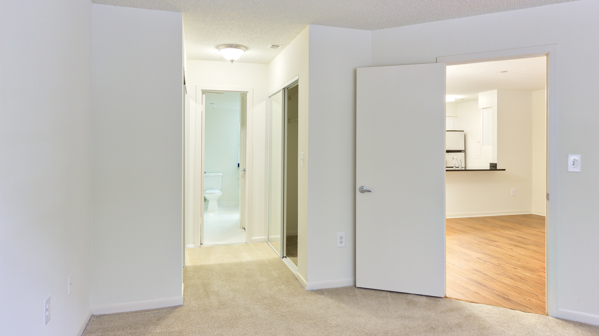 2501 Porter Apartments 3 of 17