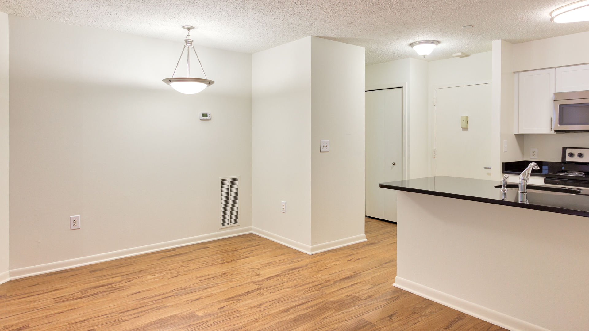 2501 Porter Apartments 10 of 17