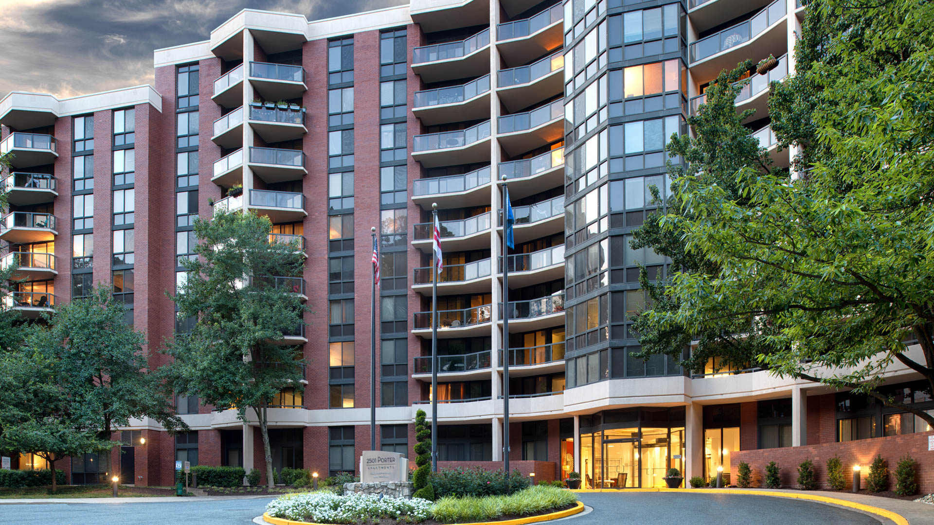 2501 Porter Apartments 2 of 12