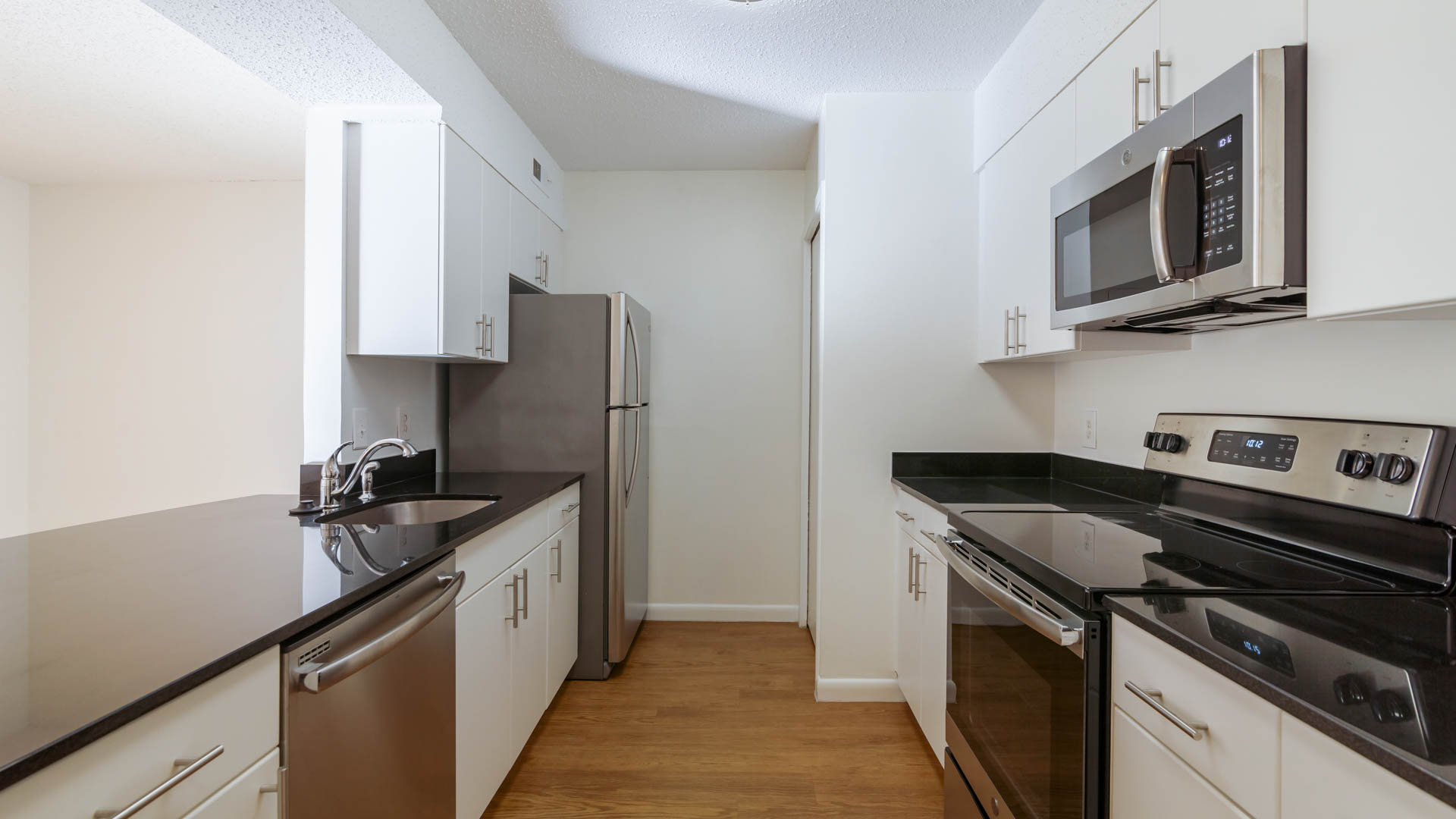 2501 Porter Apartments 5 of 12