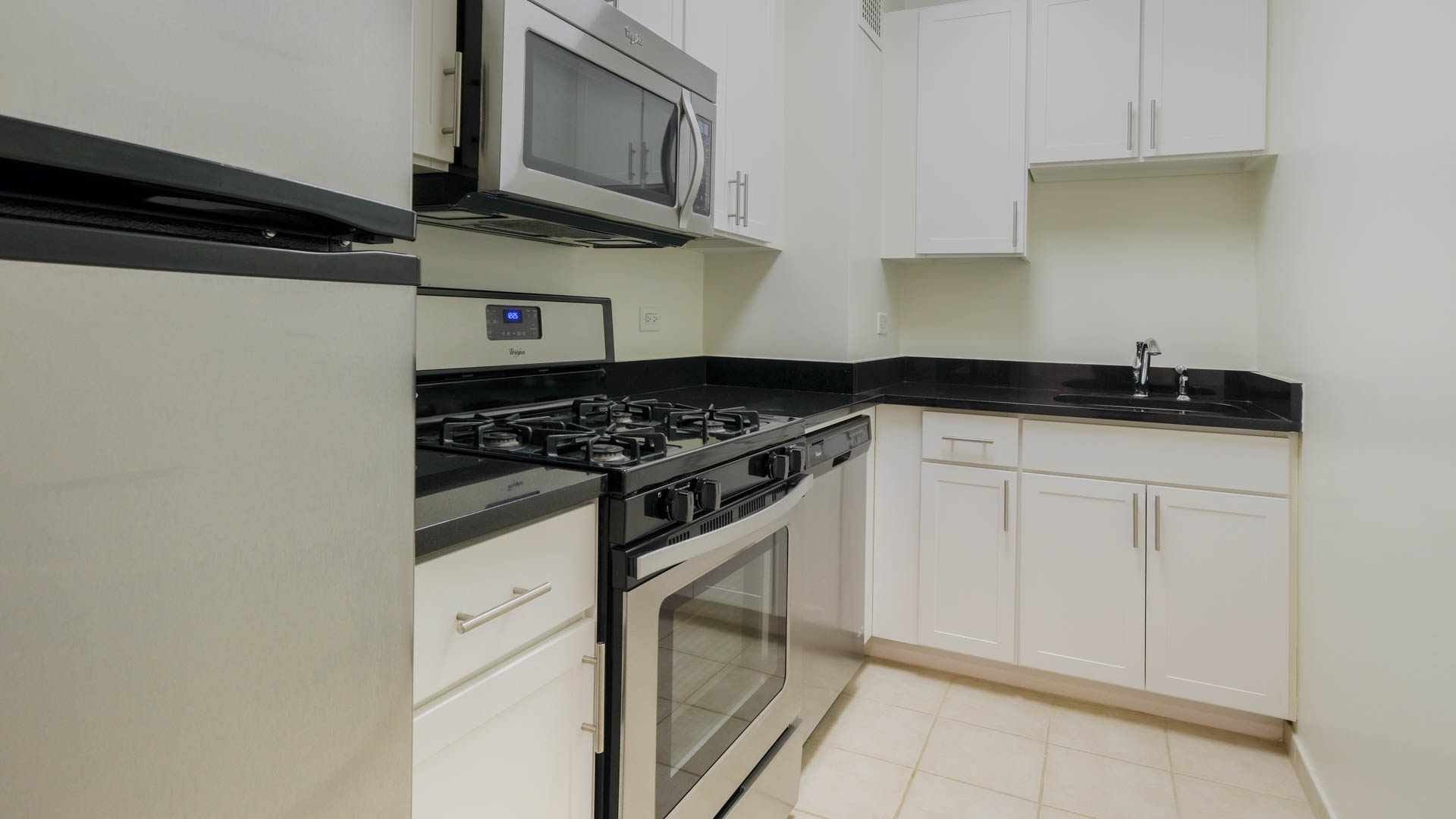 Murray Hill Tower Apartments 7 of 12