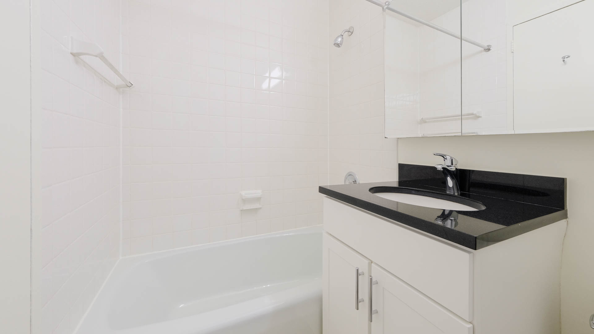 Murray Hill Tower Apartments 5 of 8