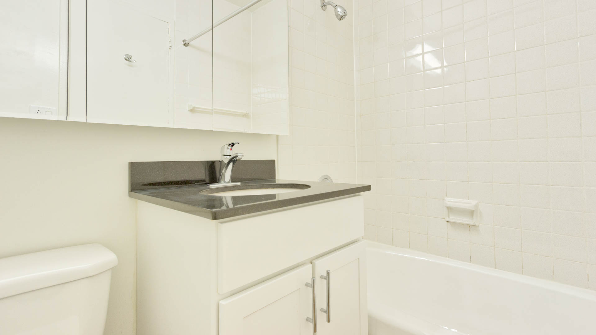 Murray Hill Tower Apartments 4 of 8