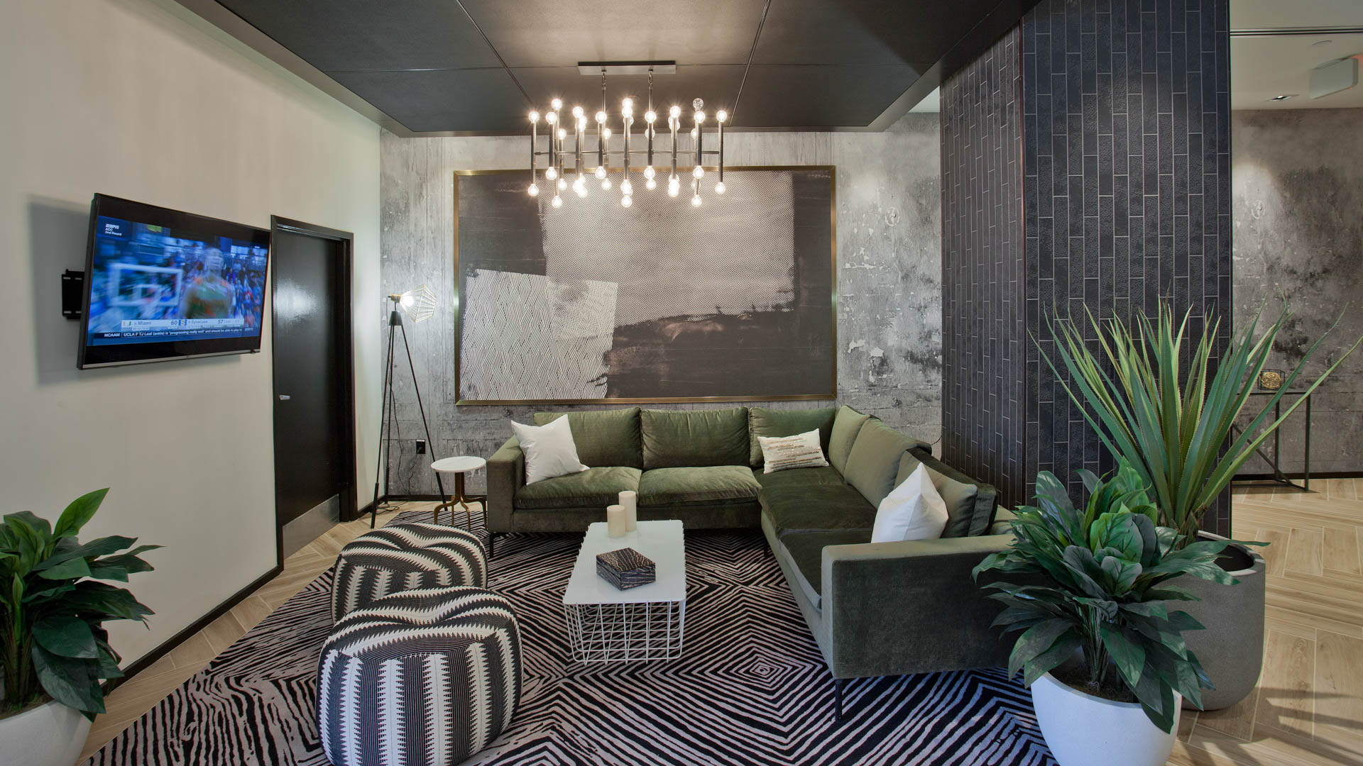 Lounge at 2201 Wilson Apartments (3 of 3)