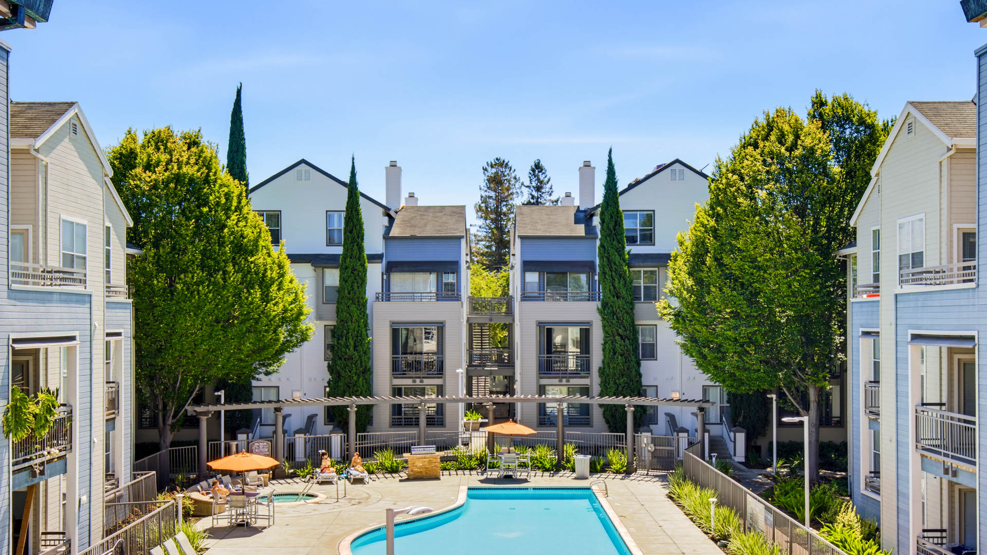 Pool at City Gate at Cupertino Apartments