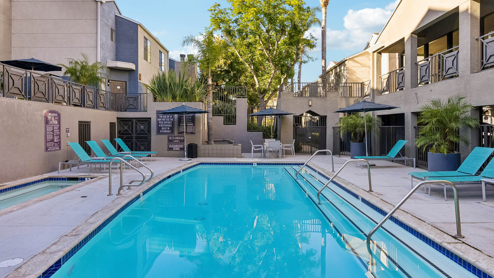 Pool at Prado Apartments (4 of 6)