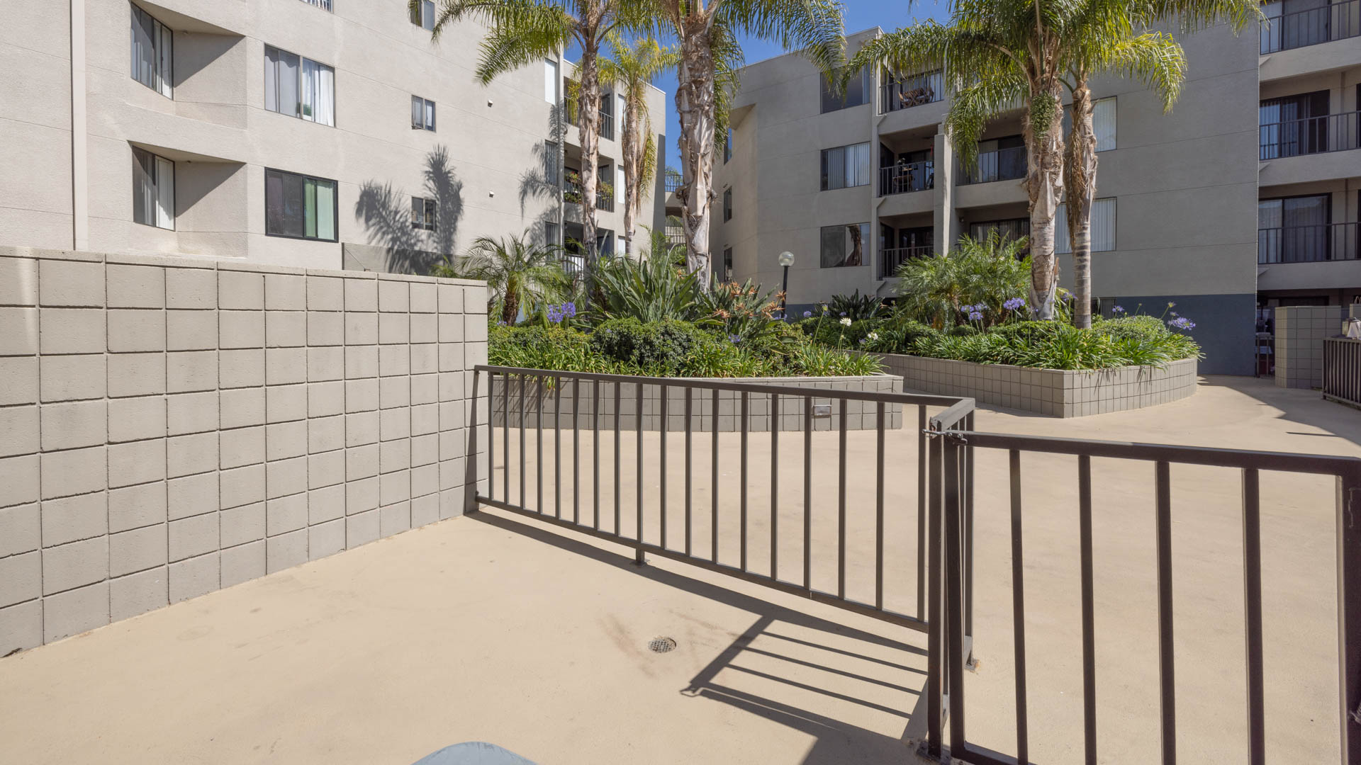 Prado Apartments 7 of 11