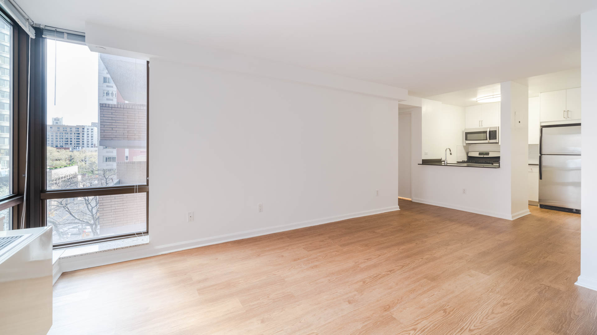 300 East 39th Apartments 9 of 12
