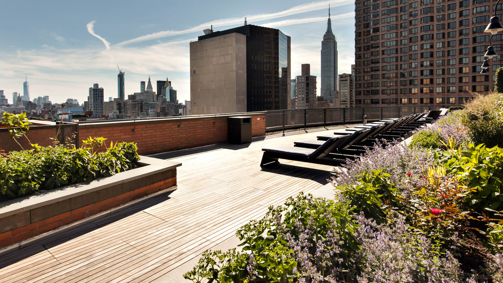 Roof deck at 300 East 39th Apartments (2 of 3)