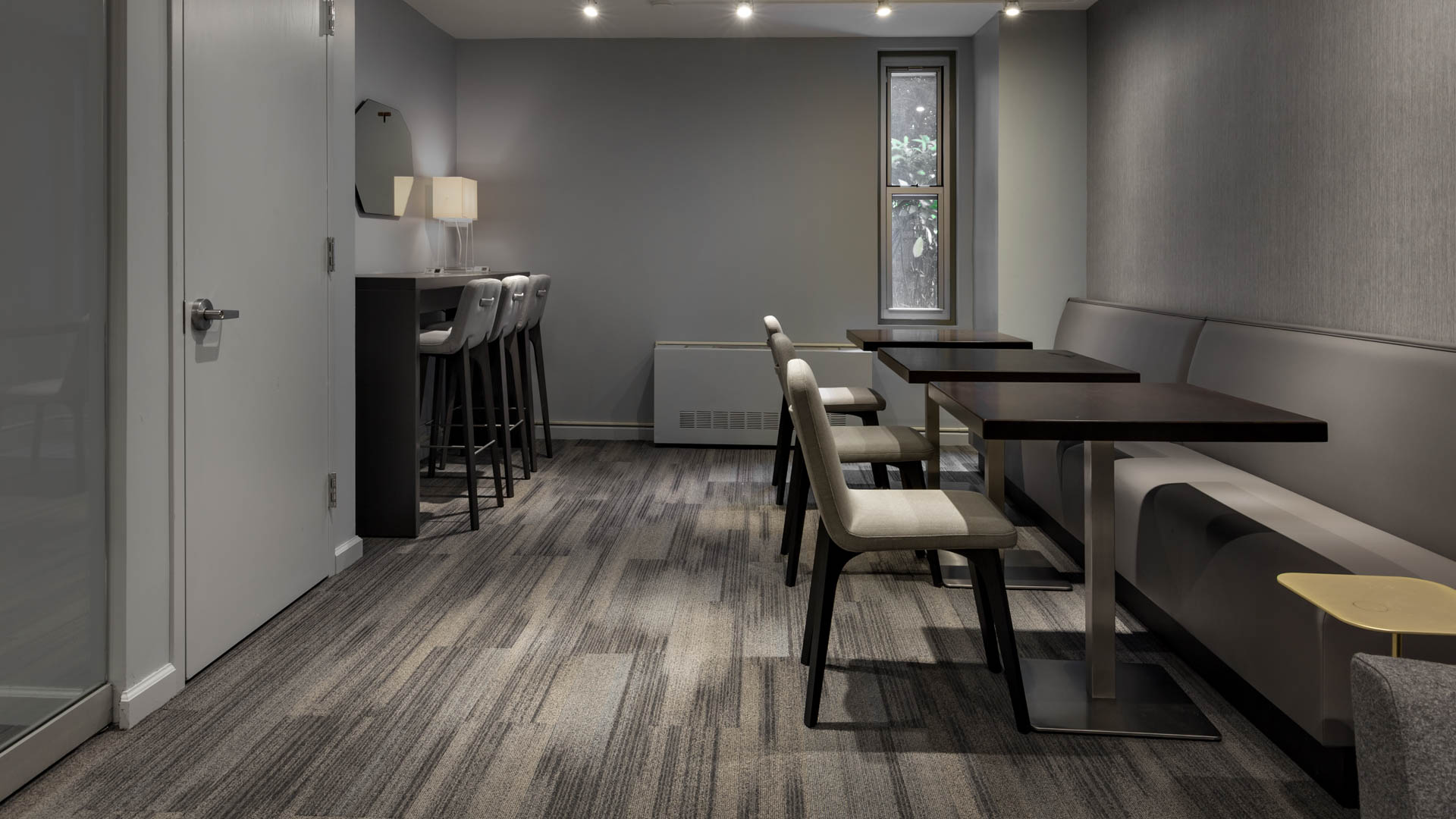 Lounge at West 96th Apartments (1 of 2)