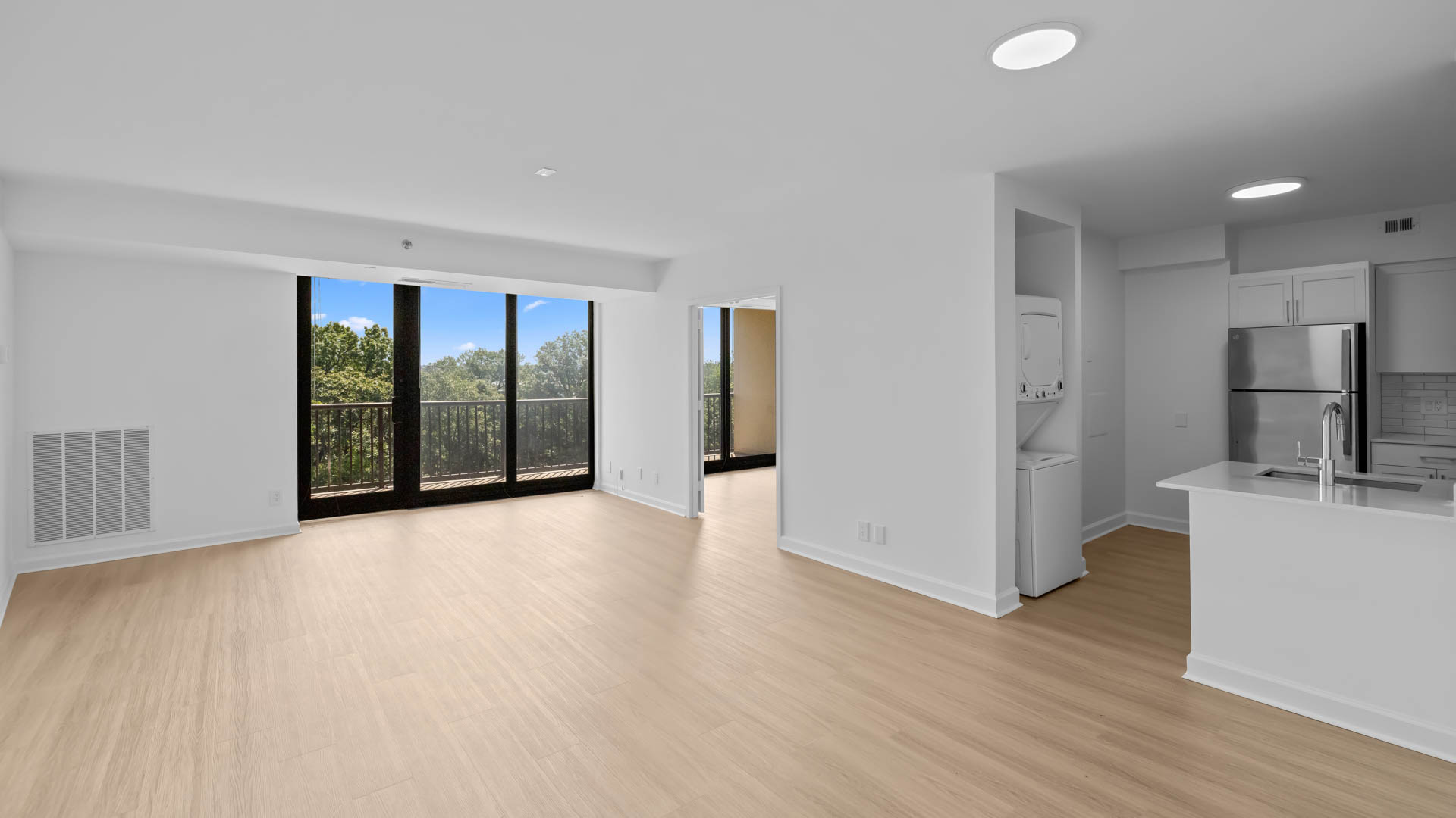 Crystal Place Apartments 9 of 12