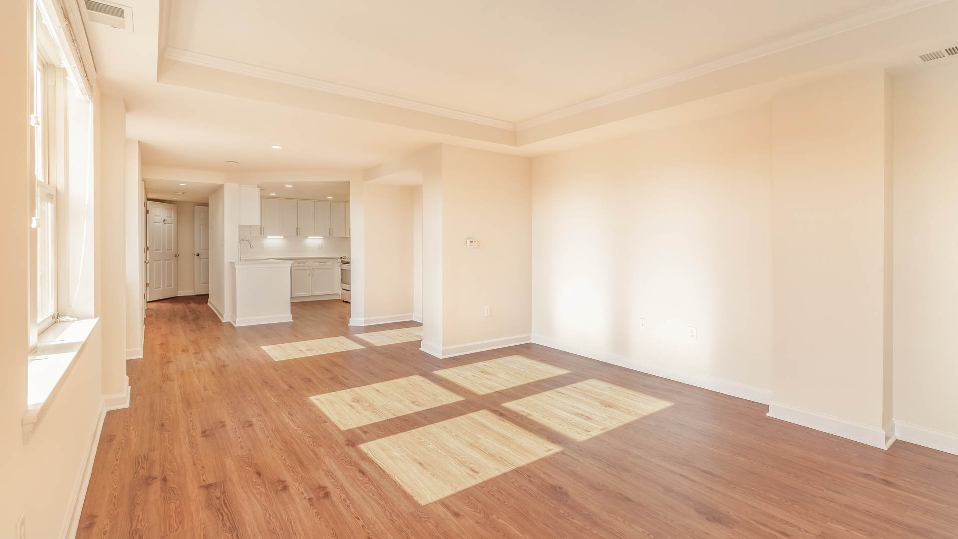 Alban Towers Apartments 7 of 8