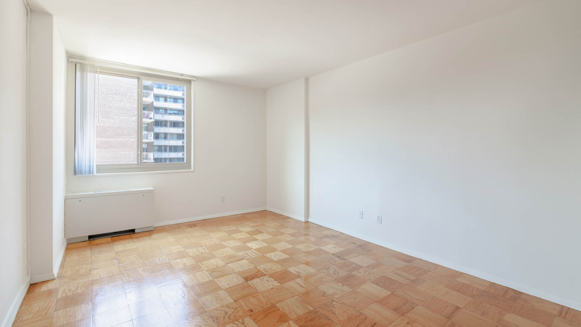 3003 Van Ness Apartments 3 of 6