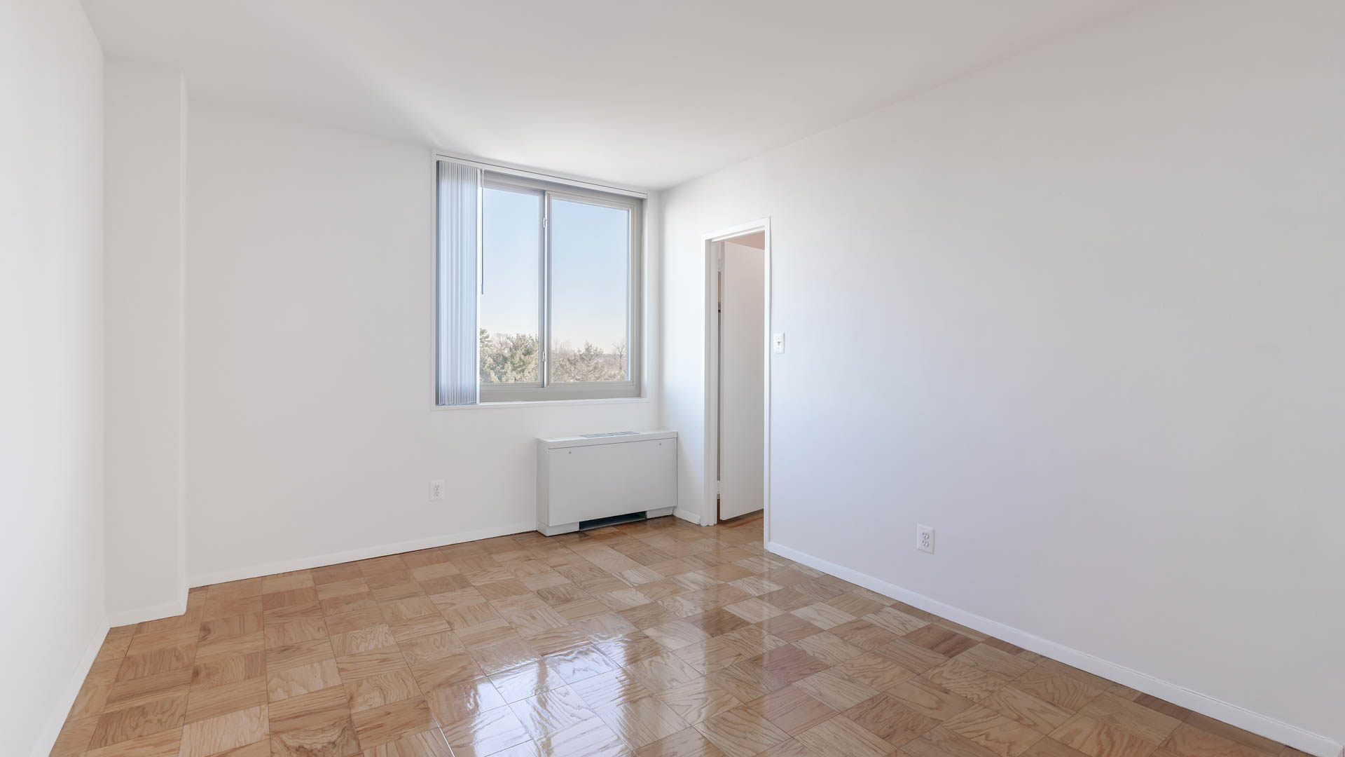3003 Van Ness Apartments 3 of 8