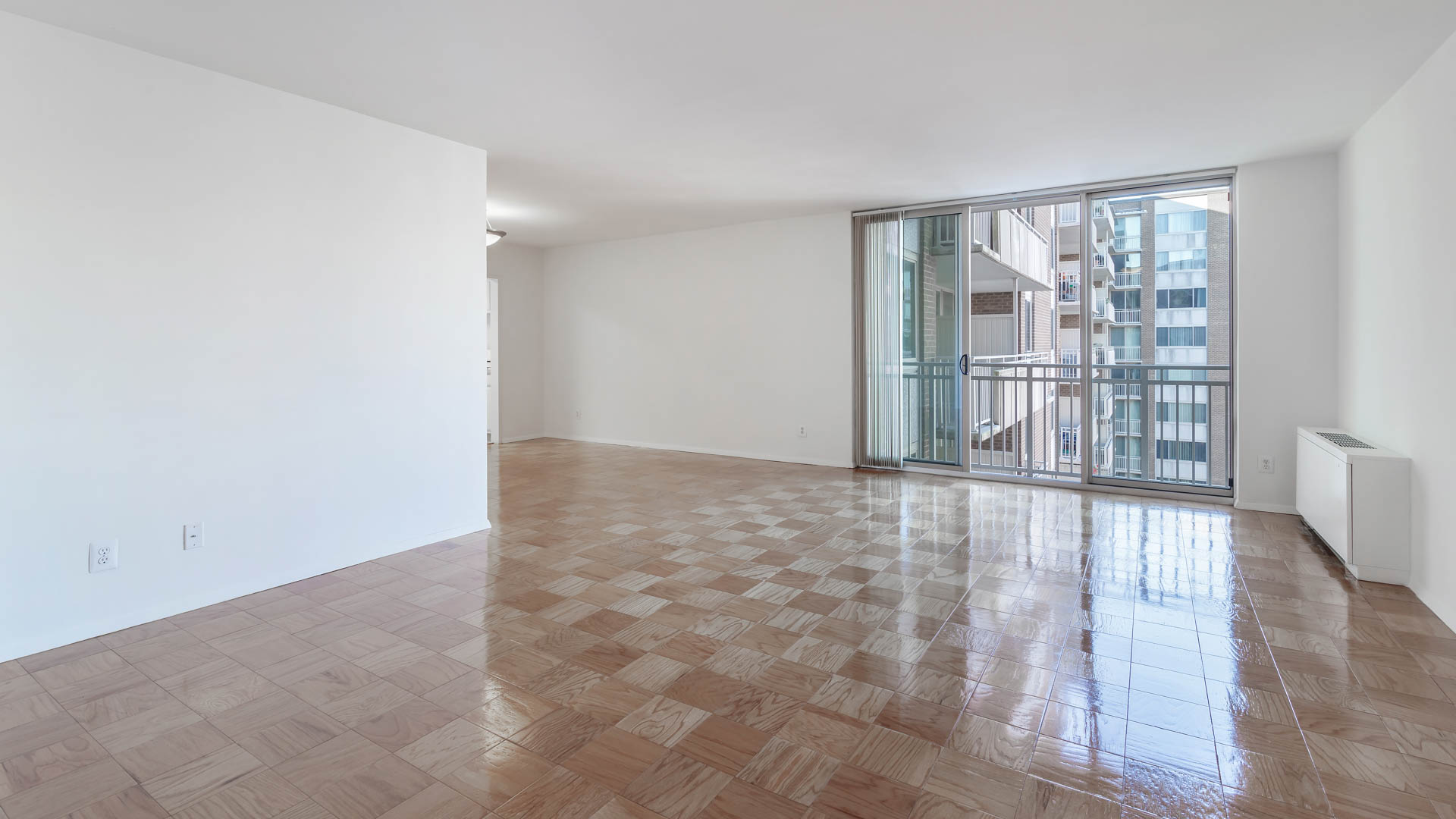 3003 Van Ness Apartments 5 of 6