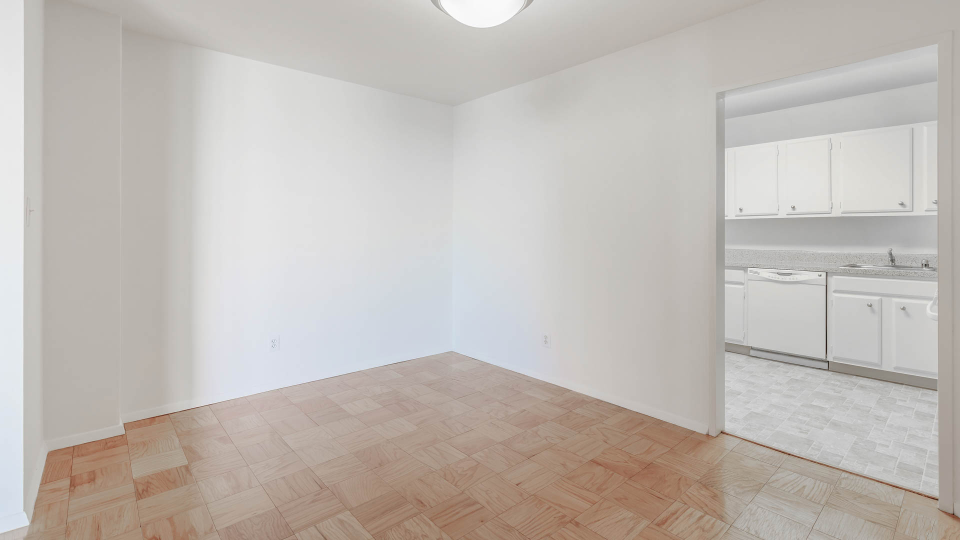 3003 Van Ness Apartments 3 of 6