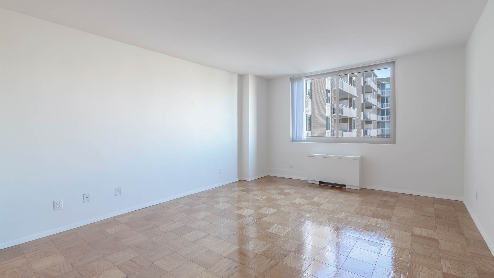 3003 Van Ness Apartments 2 of 6