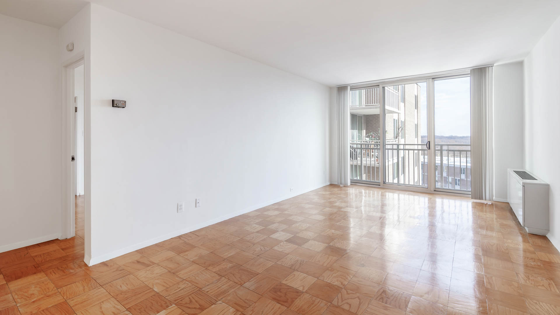 3003 Van Ness Apartments 5 of 8