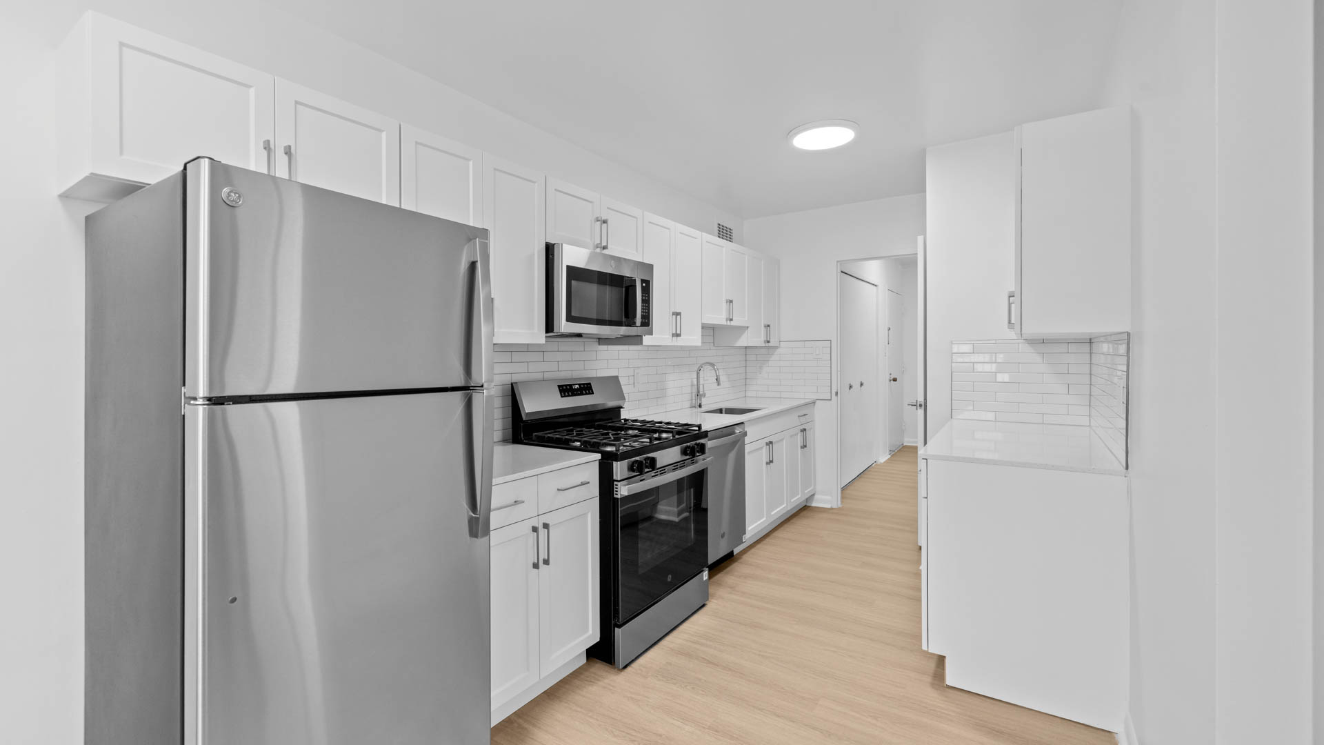 3003 Van Ness Apartments 2 of 11
