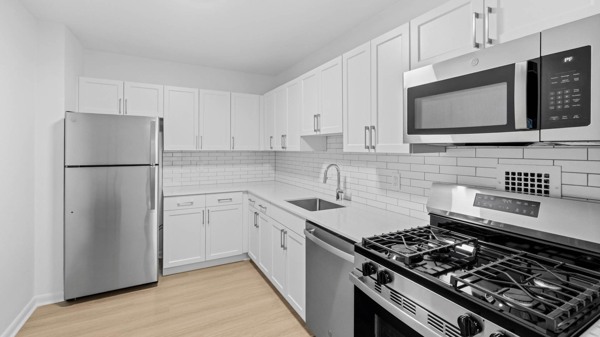 3003 Van Ness Apartments 4 of 8