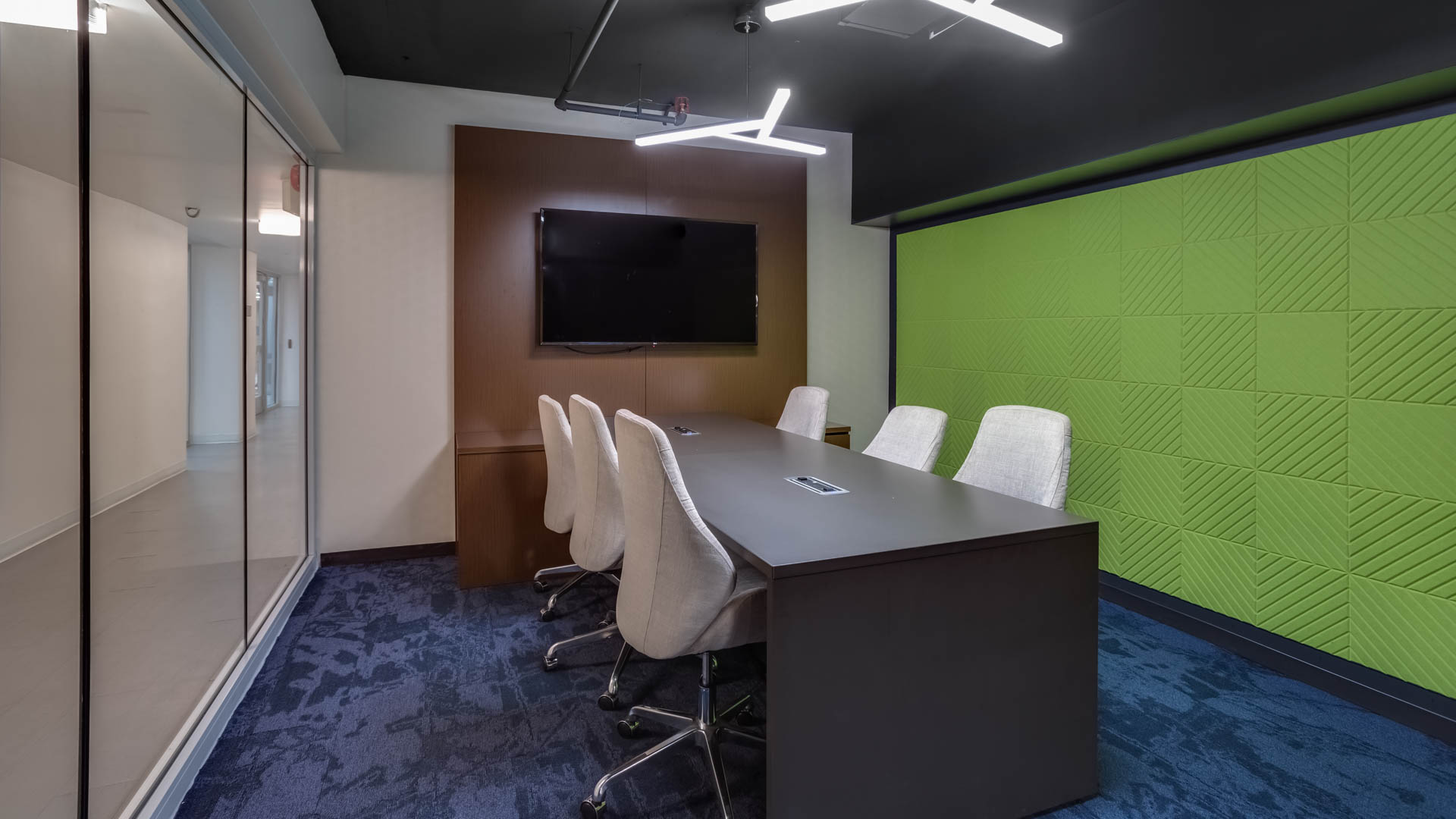 Work space at 3003 Van Ness Apartments