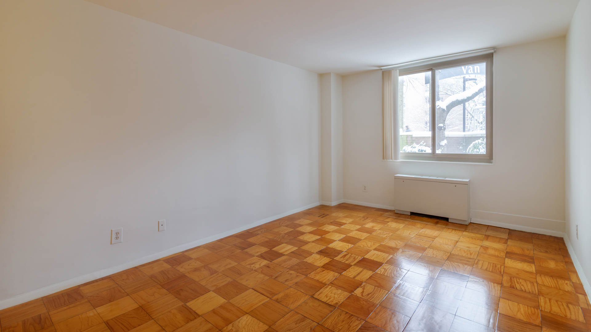 3003 Van Ness Apartments 4 of 6