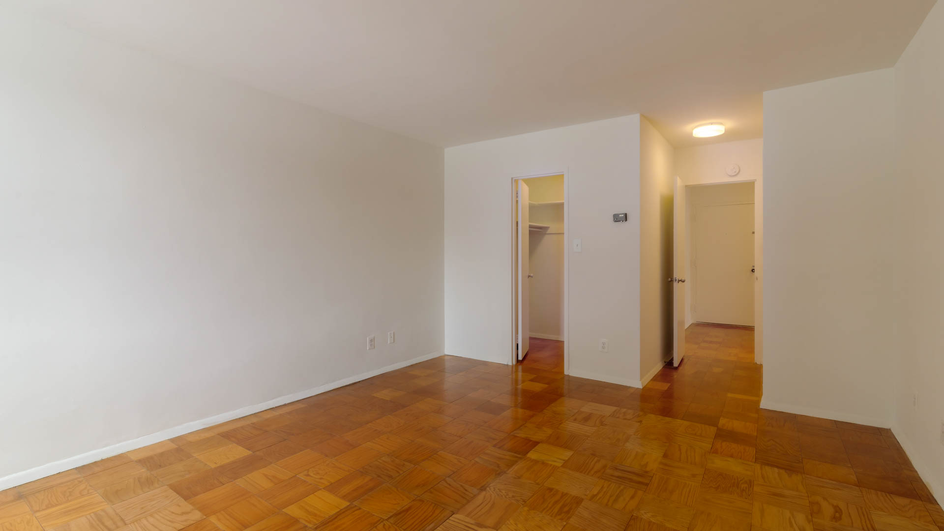 3003 Van Ness Apartments 4 of 6