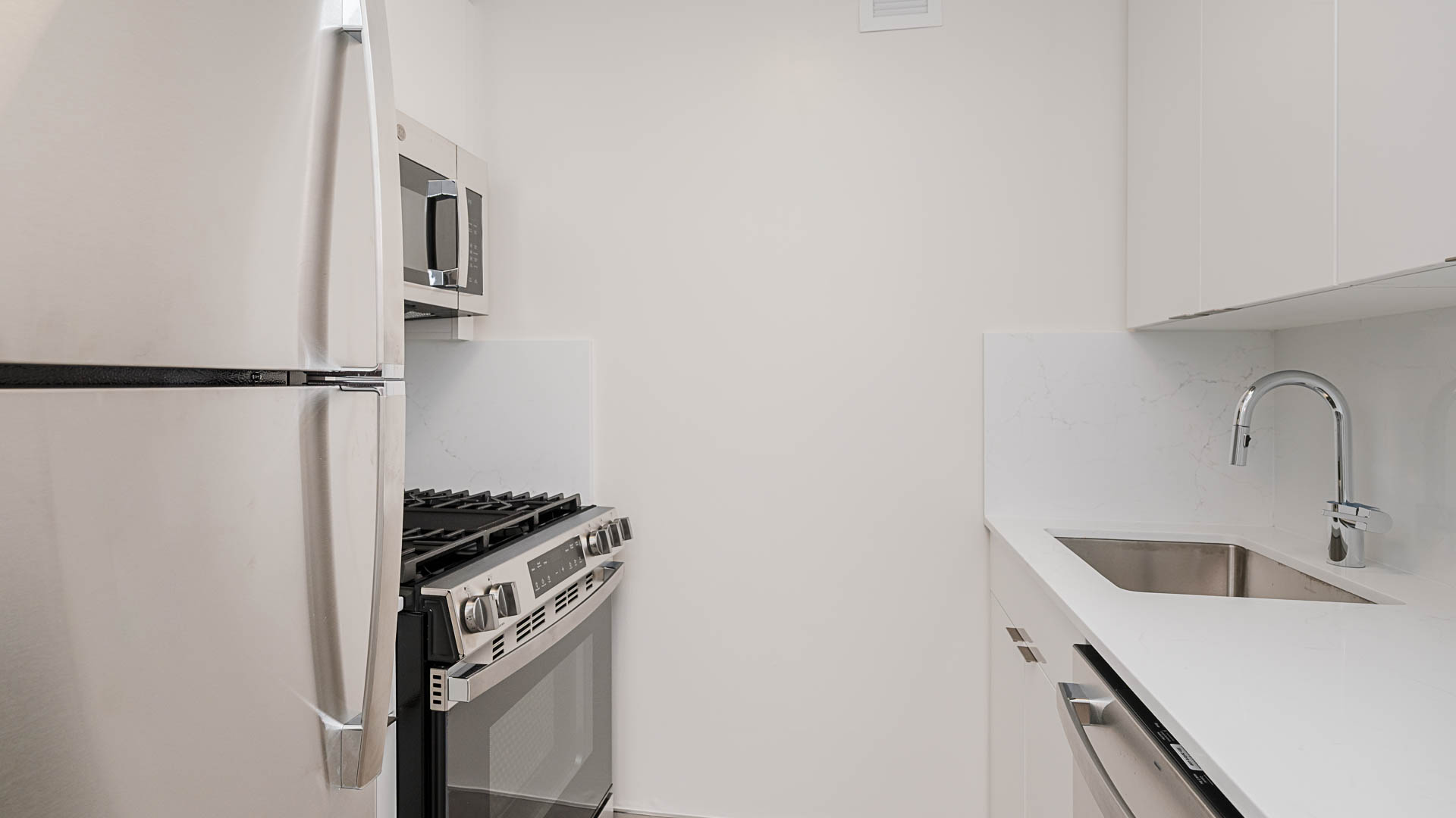 The Westmont Apartments 8 of 12
