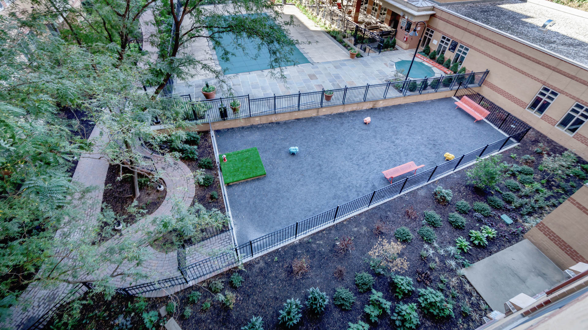 Dog park at 1800 Oak Apartments (2 of 2)