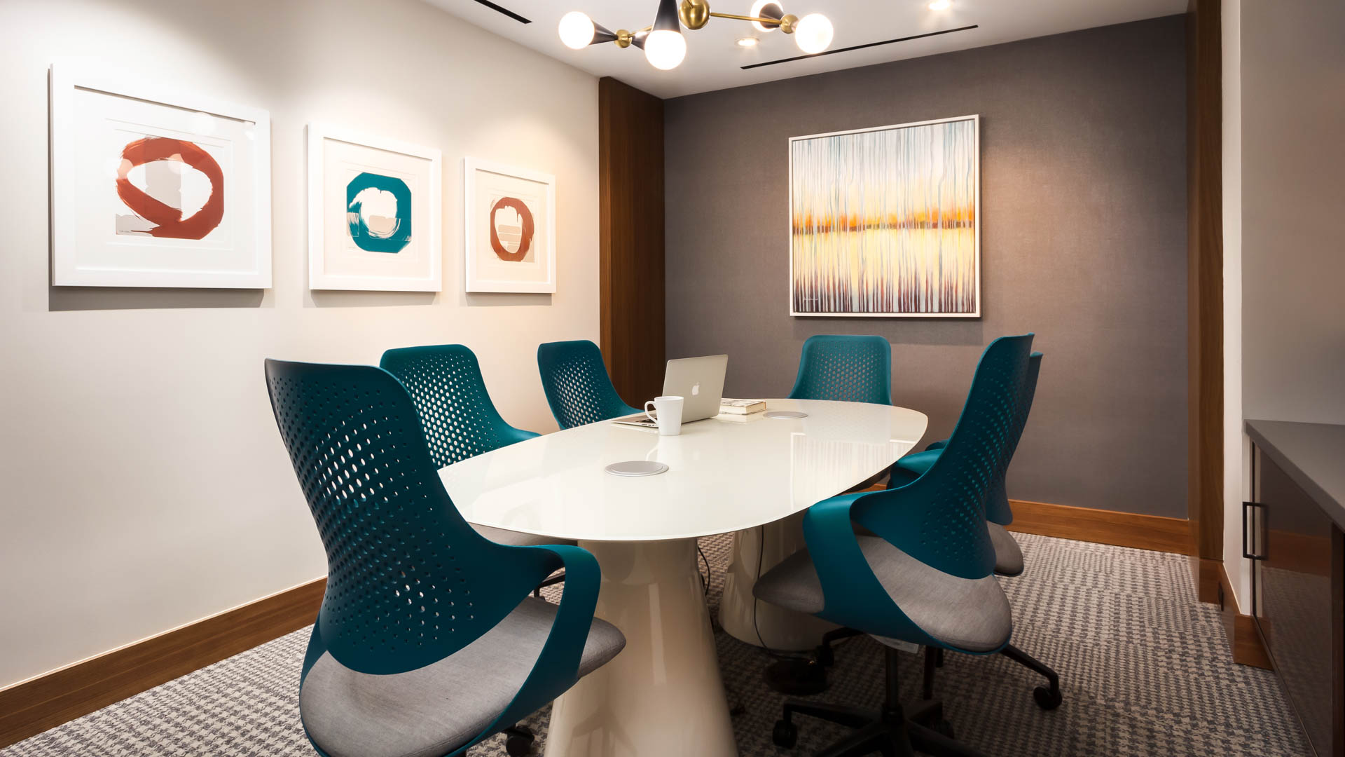 Work space at 1800 Oak Apartments (4 of 4)
