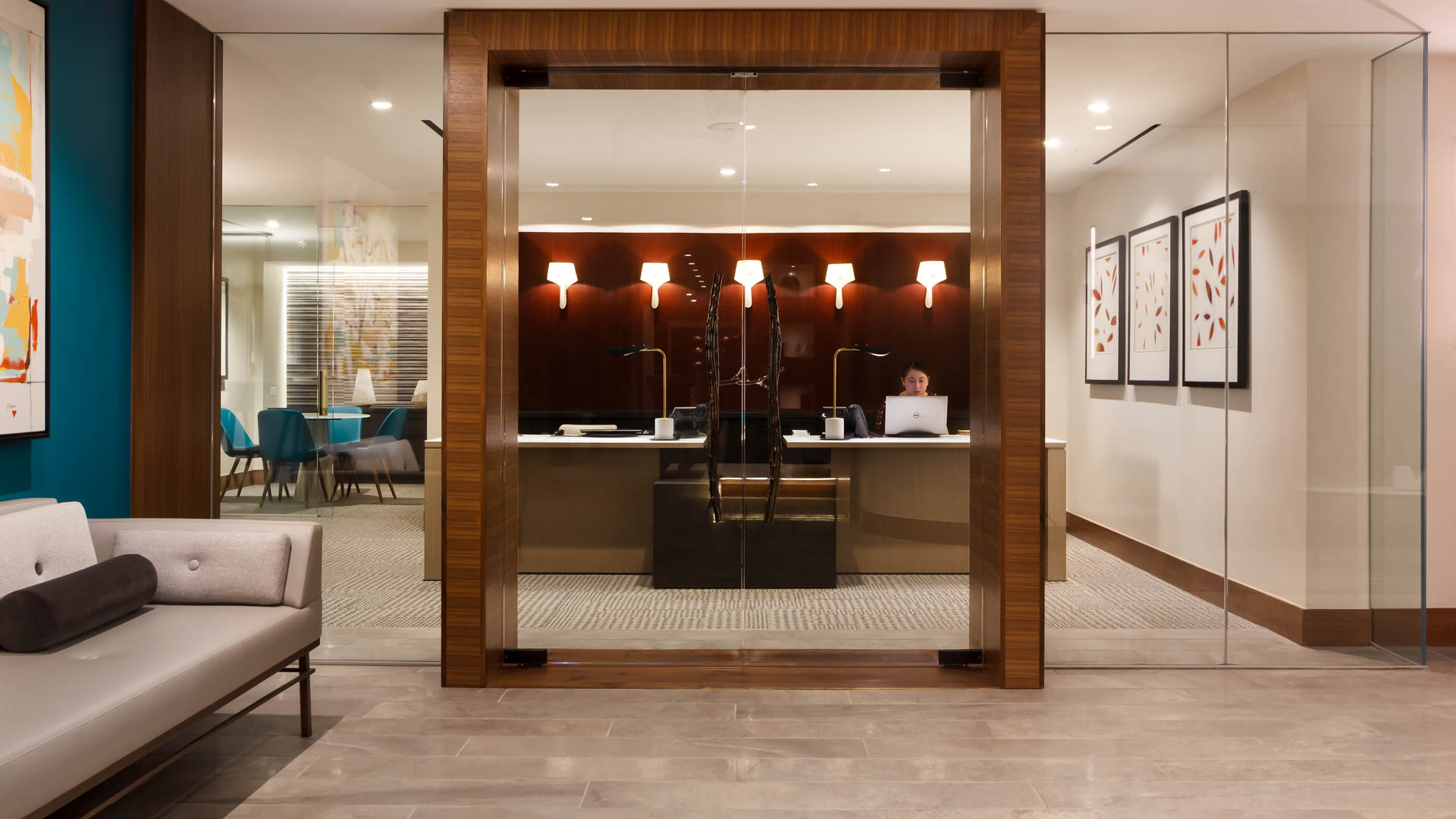 Lobby at 1800 Oak Apartments (5 of 5)