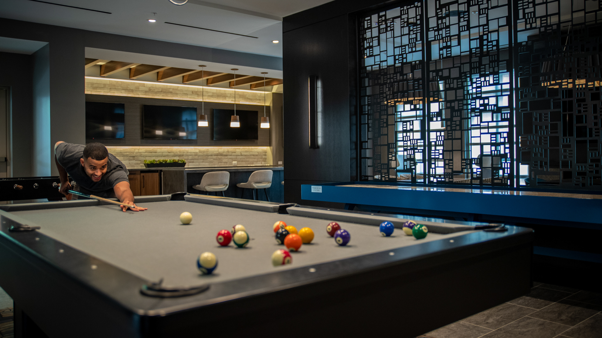 Game room at 1800 Oak Apartments (2 of 2)