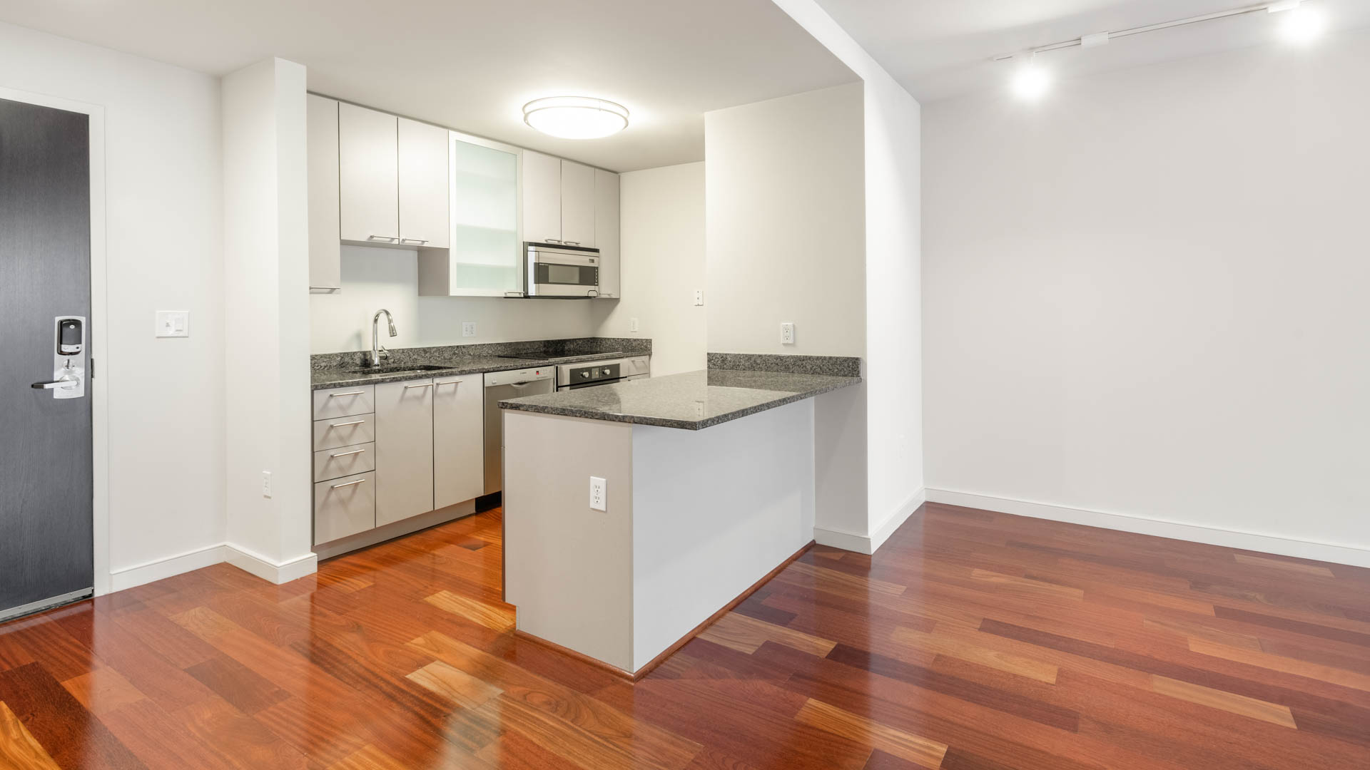 Avenir Apartments 2 of 7