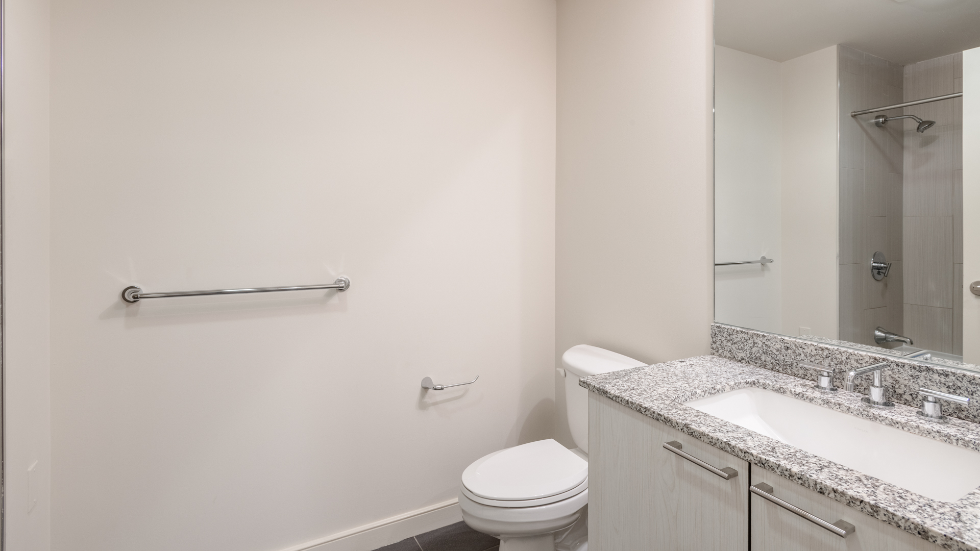 Avenir Apartments 34 of 58