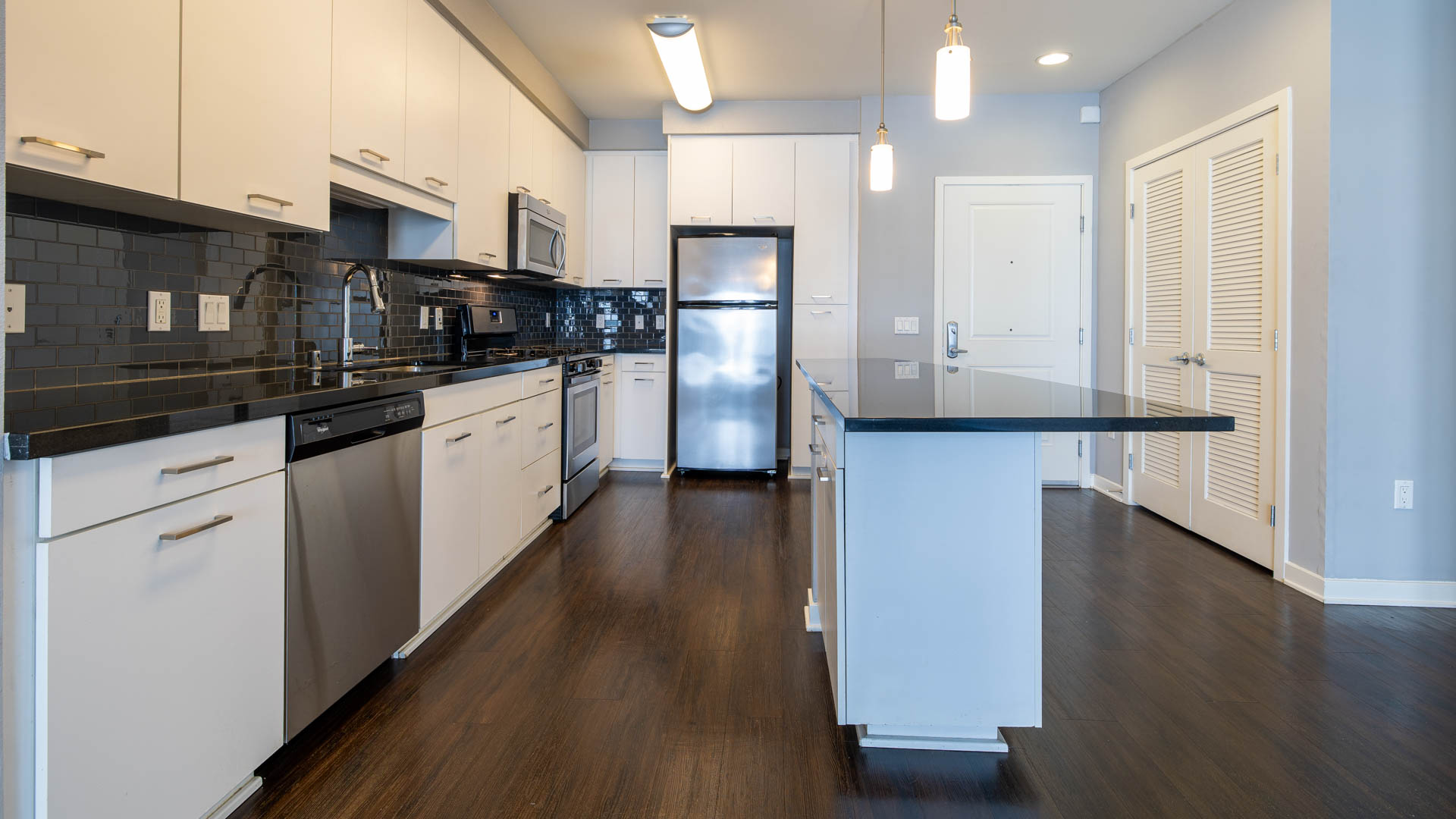 Jia Apartments 6 of 8