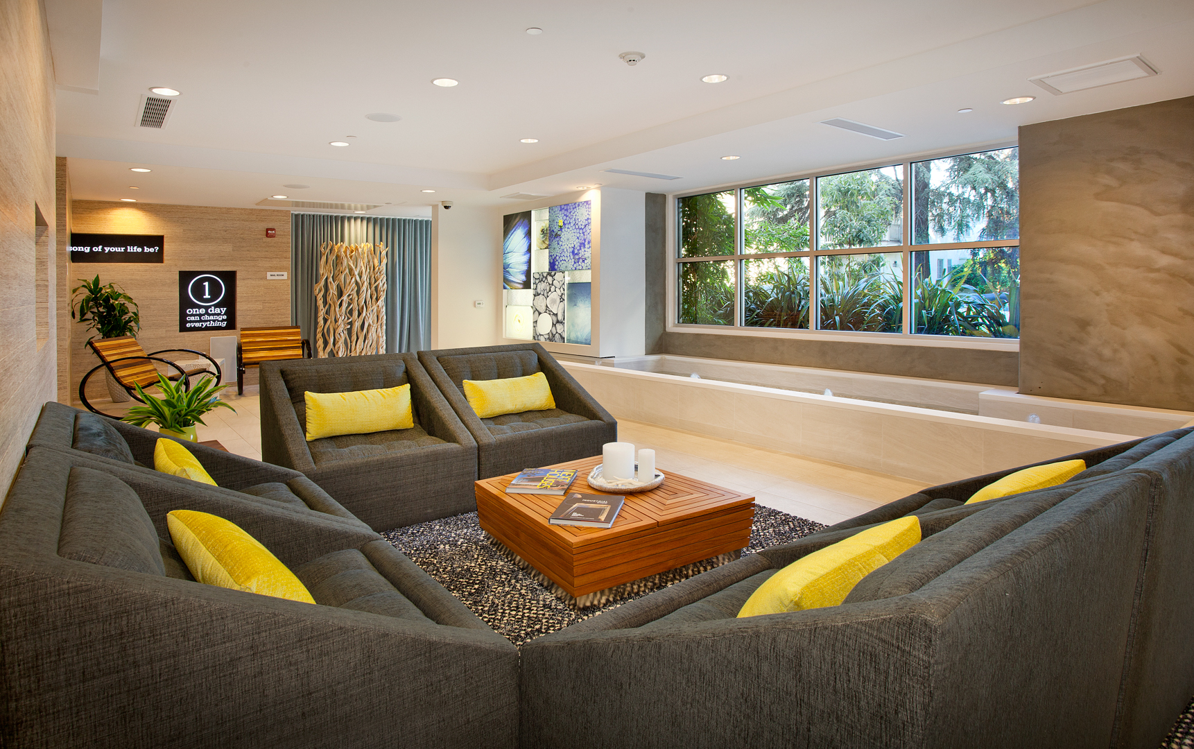 Lounge at The Hesby Apartments (5 of 6)