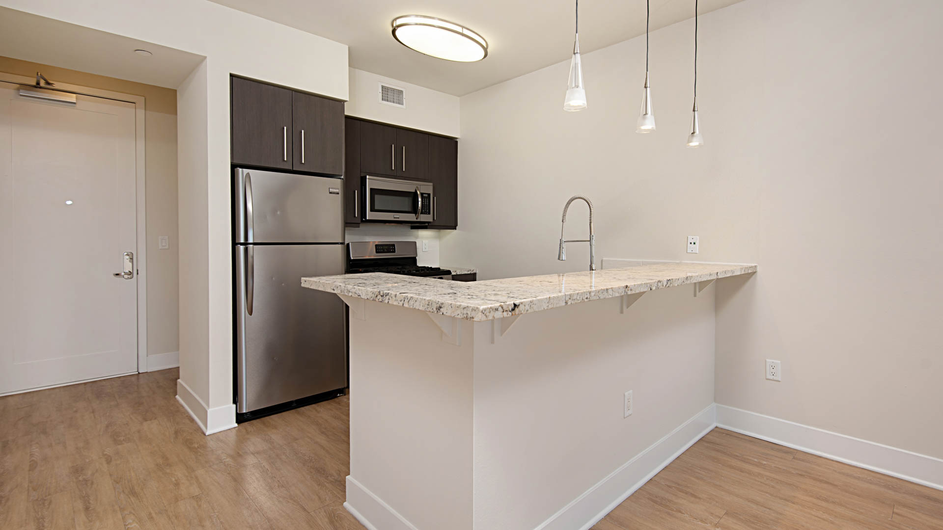 The Hesby Apartments 5 of 12