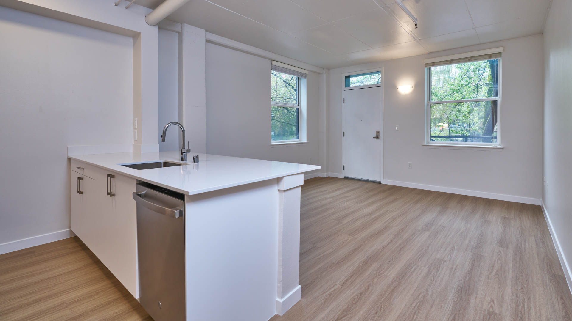 Alcyone Apartments 3 of 12
