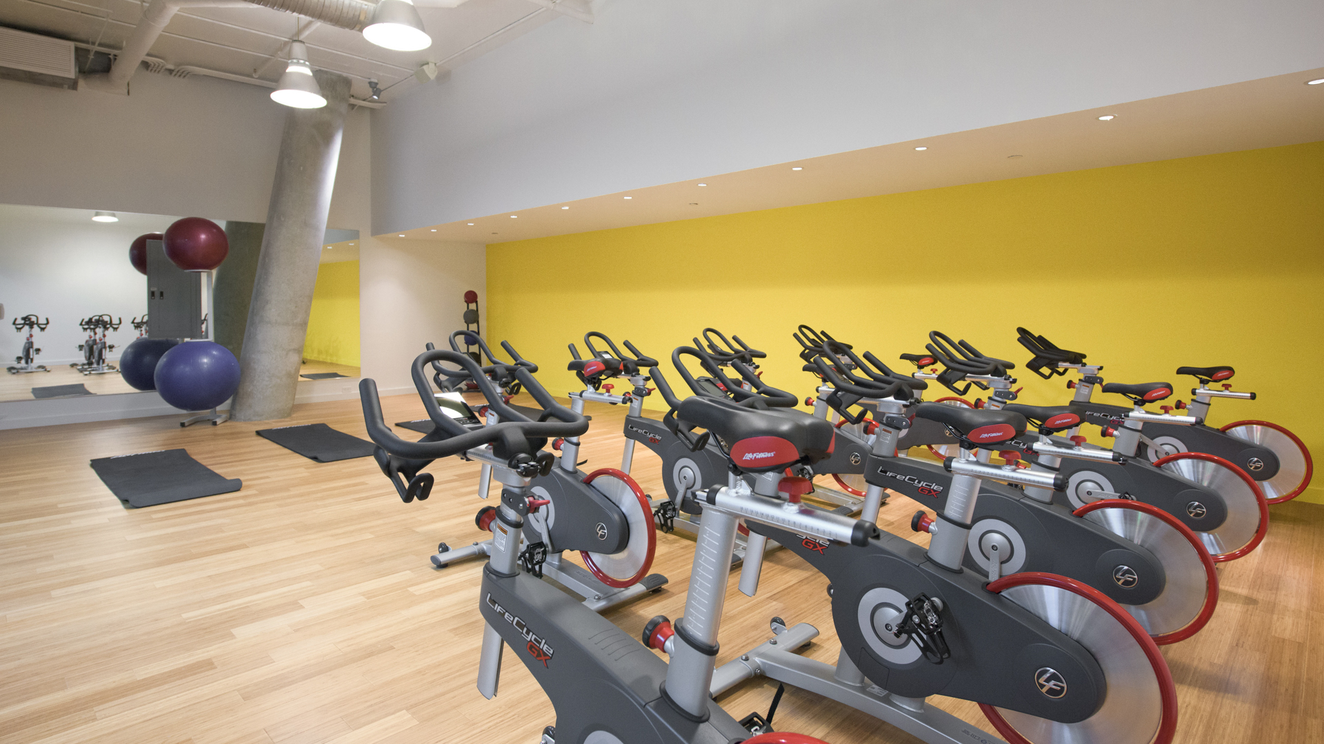 Gym at 170 Amsterdam Apartments (5 of 6)