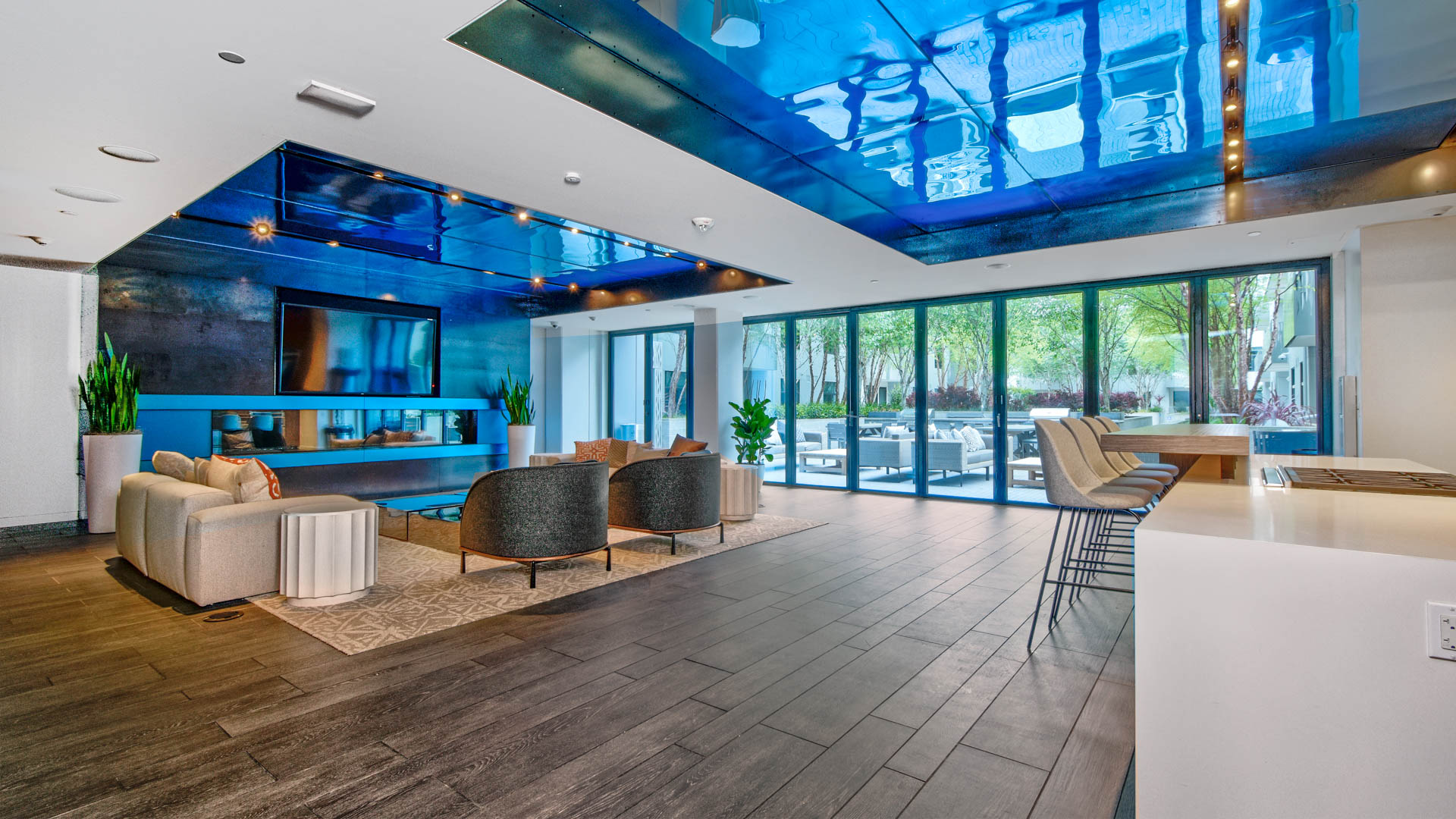 Lounge at Azure Apartments (1 of 7)