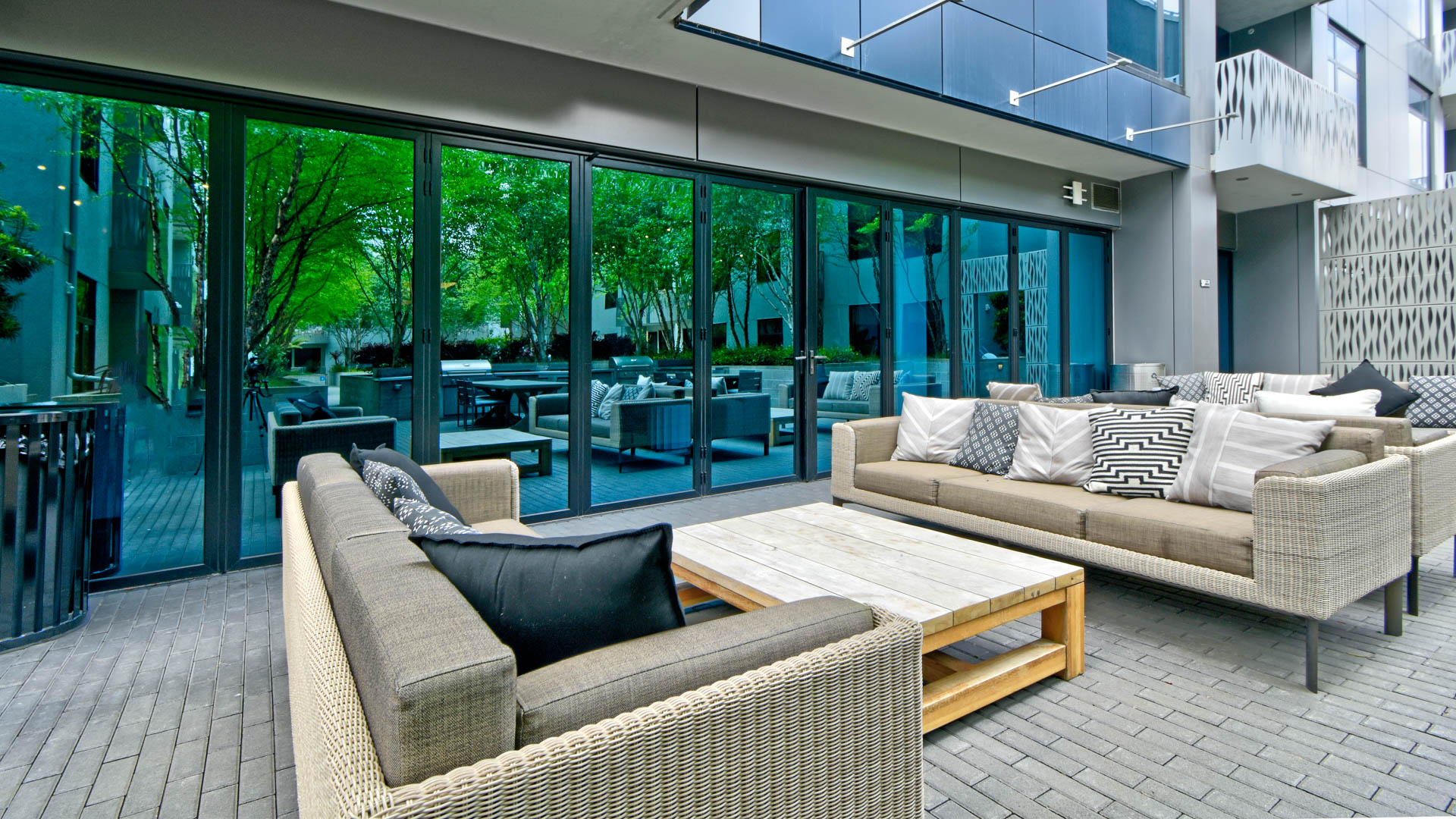 Courtyard at Azure Apartments (1 of 8)