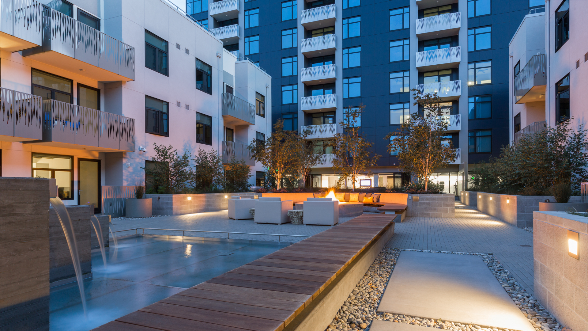 Courtyard at Azure Apartments (6 of 8)
