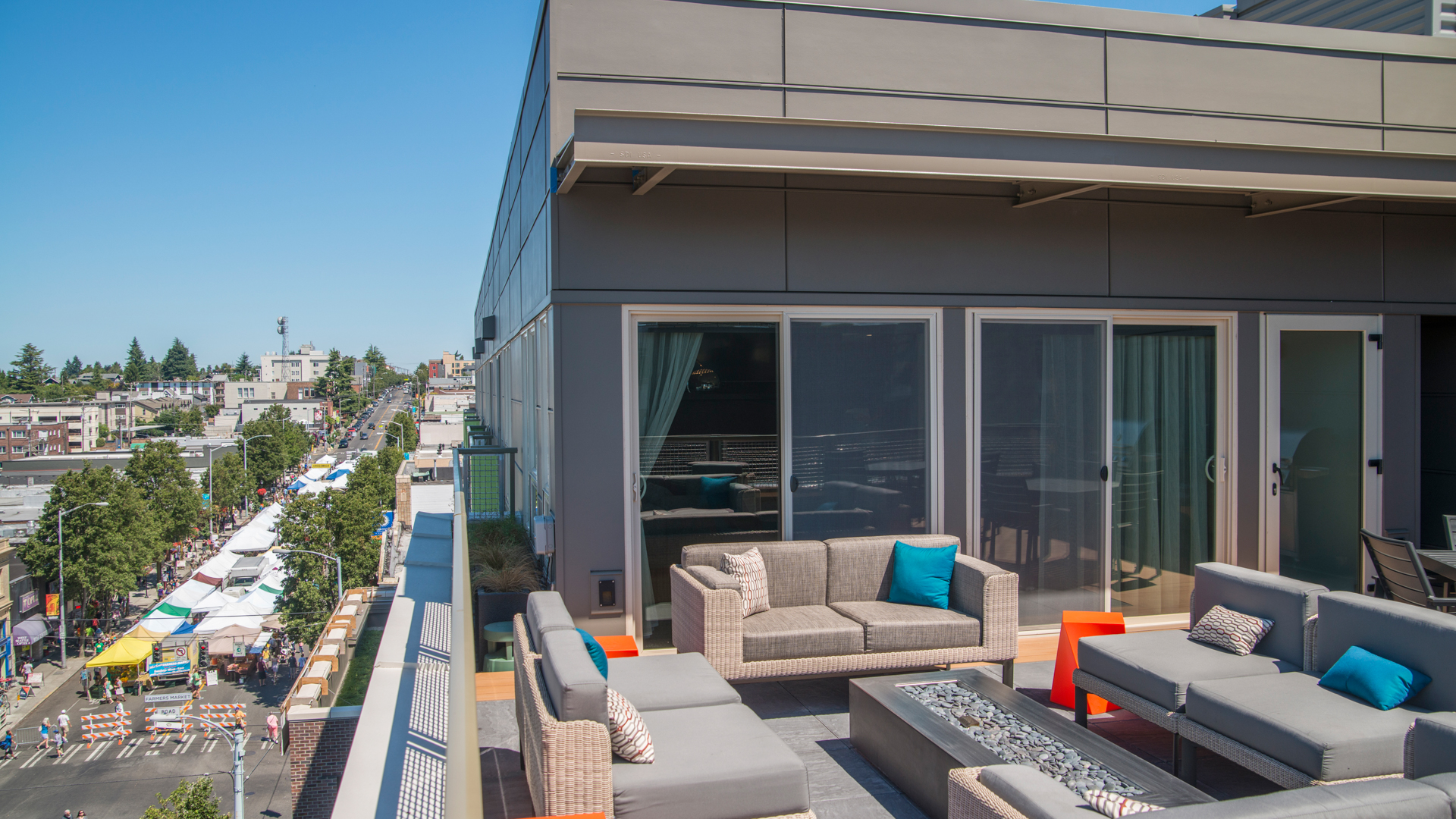 Roof deck at Junction 47 Apartments (1 of 5)